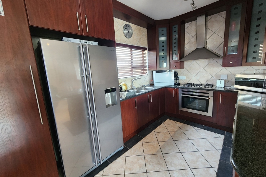 4 Bedroom Property for Sale in Jeffreys Bay Central Eastern Cape